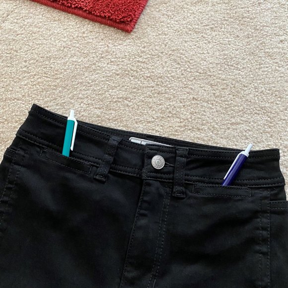 Free People W 24 So Chic Biker Shorts Raw Edge Fringe Hem - Picture 4 of 10